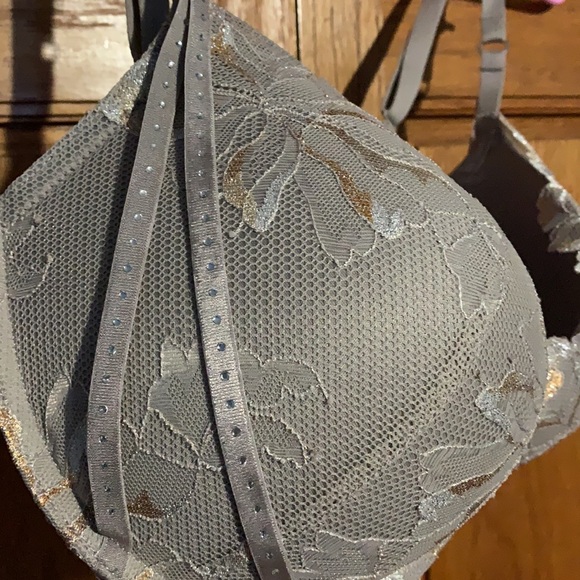 34 DDD LaSenza bras - Picture 7 of 10